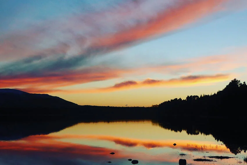 Renang Liar Scotland Loch Morlich